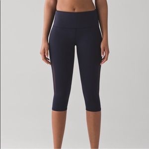 Lululemon reveal crop leggings